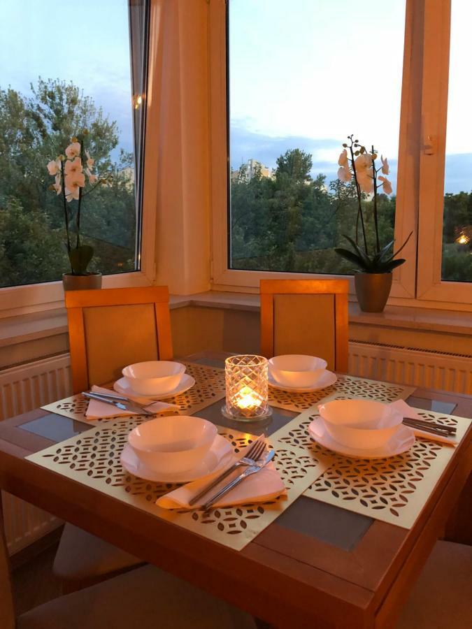 Апартаменты Apartament 69 Metro Варшава Экстерьер фото